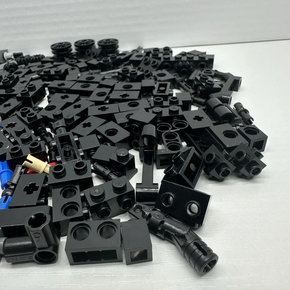 Lego Parts & Bricks Bulk Lot Of 210 Pieces - Assorted Parts & Colors - Picture 10 of 10
